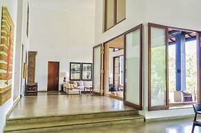 LilyPod Villa