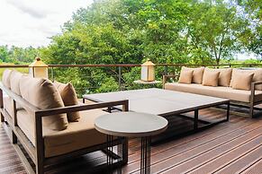 LilyPod Villa