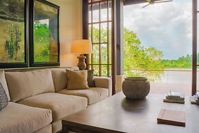 LilyPod Villa