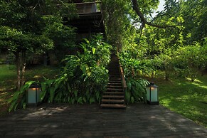 LilyPod Villa