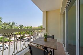Marco Polo - Spacious Studio Lush View