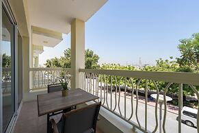 Marco Polo - Spacious Studio Lush View