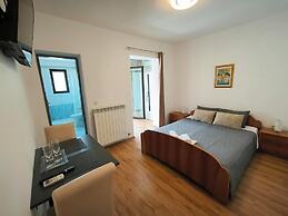Rooms and Apartment Matika