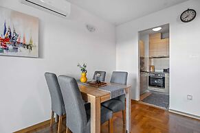 Apartment Maya by Litto
