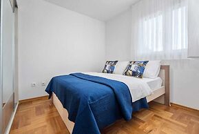 Apartment Maya by Litto