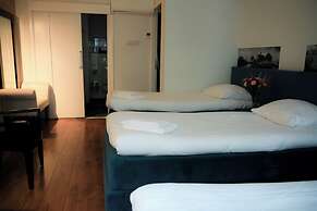 Hotel & Bar 55