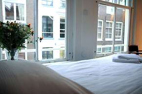 Hotel & Bar 55