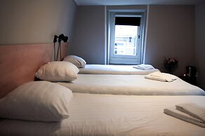 Hotel & Bar 55