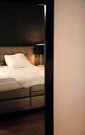 Hotel & Bar 55