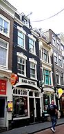 Hotel & Bar 55