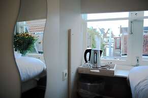 Hotel & Bar 55