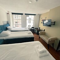 Hotel & Bar 55