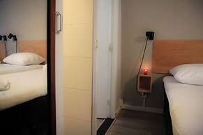 Hotel & Bar 55