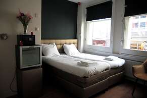 Hotel & Bar 55