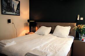 Hotel & Bar 55