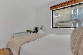 Queens Quay Mansion House Flat
