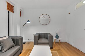 Queens Quay Mansion House Flat