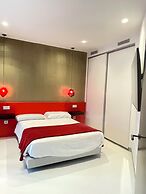 LaHola Glam Suites