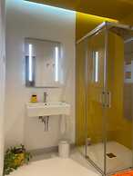 LaHola Glam Suites