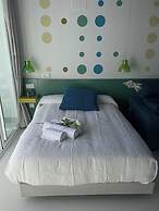 LaHola Glam Suites