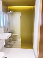 LaHola Glam Suites