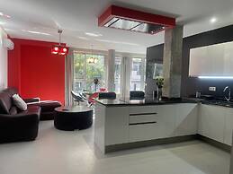 LaHola Glam Suites