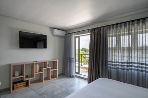 ANEW Hotel & Convention Centre OR Tambo