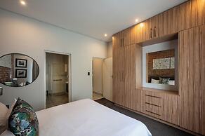 ANEW Hotel & Convention Centre OR Tambo