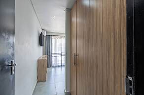 ANEW Hotel & Convention Centre OR Tambo
