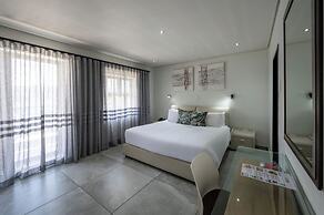 ANEW Hotel & Convention Centre OR Tambo