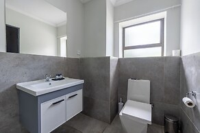 ANEW Hotel & Convention Centre OR Tambo
