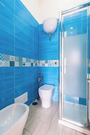 Chiara Modern Apartment by Wonderful Italy