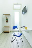 Chiara Modern Apartment by Wonderful Italy