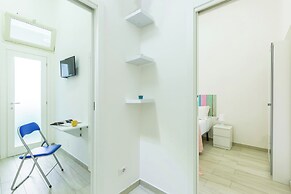 Chiara Modern Apartment by Wonderful Italy