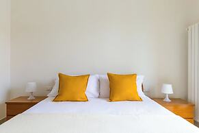 Chiara Modern Apartment by Wonderful Italy