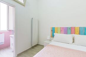 Chiara Modern Apartment by Wonderful Italy