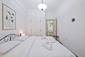 Irida With 1 Bedrooms and 1 Bathrooms