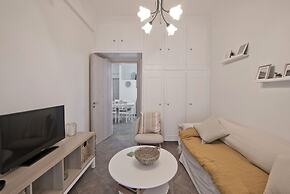 Irida With 1 Bedrooms and 1 Bathrooms