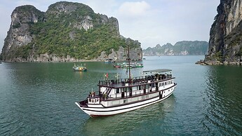 Garden Bay Legend 2 cruise