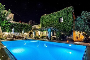 2 Houses Together - Private Pool