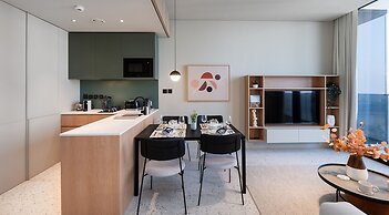 Charming 1BR w Balcony in Business Bay