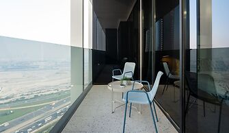 Charming 1BR w Balcony in Business Bay