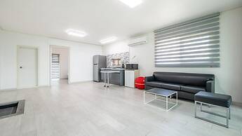 Gapyeong Nomadrium Poolvilla Pension
