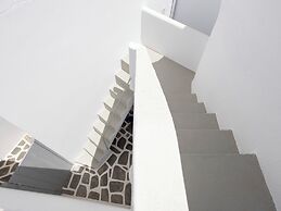 M&M Paros Studio