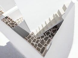 M&M Paros Studio