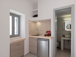 M&M Paros Studio