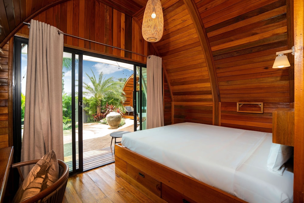 Tropical Chalet 2BR Pool Villa Pasak 2