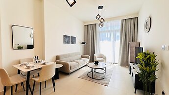 Luxury 1-Bedroom Apartment At Burj Crown.