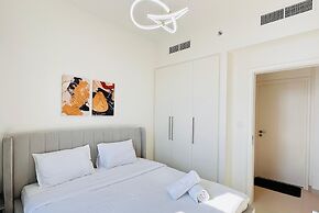 Luxury 1-Bedroom Apartment At Burj Crown.