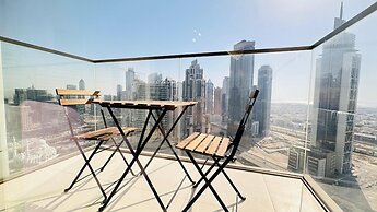 Luxury 1-Bedroom Apartment At Burj Crown.